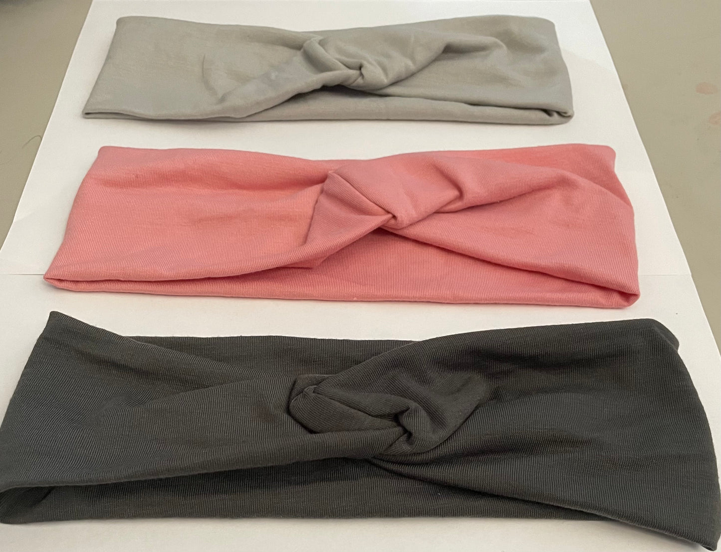 1 Pack of Women/ Girls Elastic Hairbands.